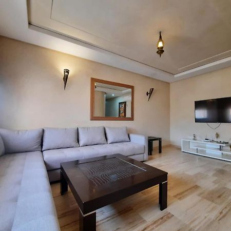 Superbe Appart Marrakech 2 Chambres Avec Piscine, En Plein Centre A 3Min De Guelliz, De La Gare Marrákes Kültér fotó