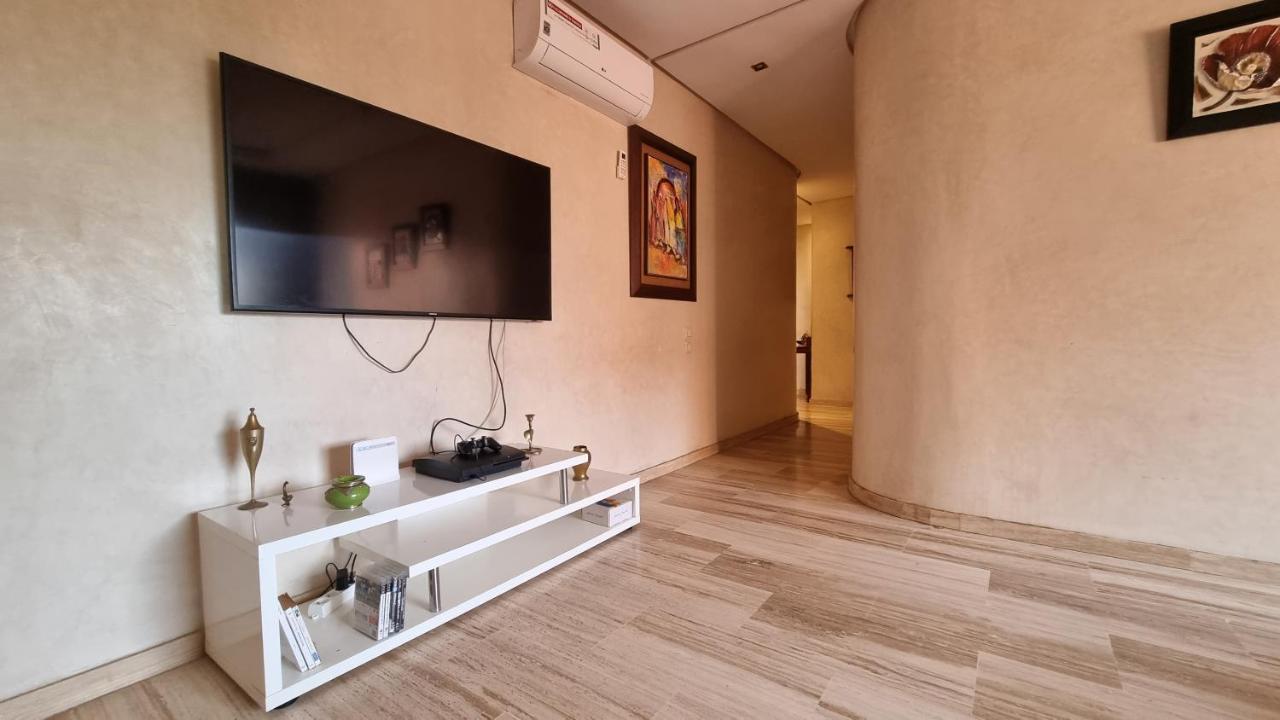 Superbe Appart Marrakech 2 Chambres Avec Piscine, En Plein Centre A 3Min De Guelliz, De La Gare Marrákes Kültér fotó