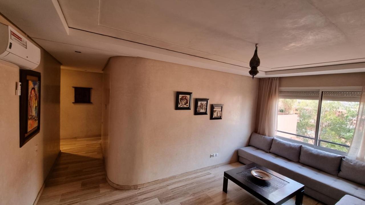 Superbe Appart Marrakech 2 Chambres Avec Piscine, En Plein Centre A 3Min De Guelliz, De La Gare Marrákes Kültér fotó