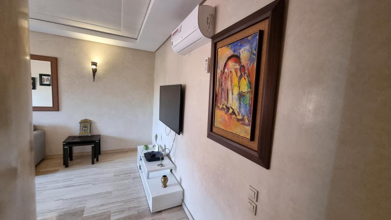 Superbe Appart Marrakech 2 Chambres Avec Piscine, En Plein Centre A 3Min De Guelliz, De La Gare Marrákes Kültér fotó